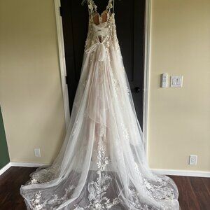 Maggie Sottero, Wicklow 24SS834A01; Romantic 3-D floral side slit